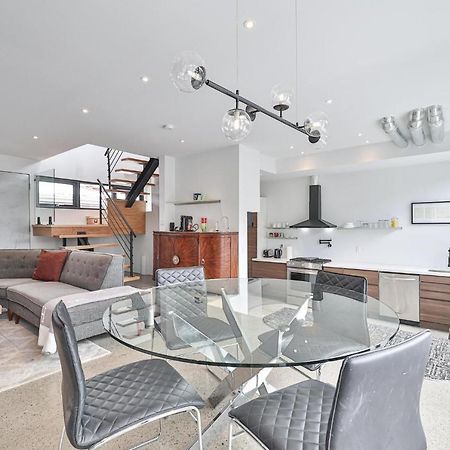 New Modern 1400 Sq Ft Coach House Near Everything Toronto Exterior photo