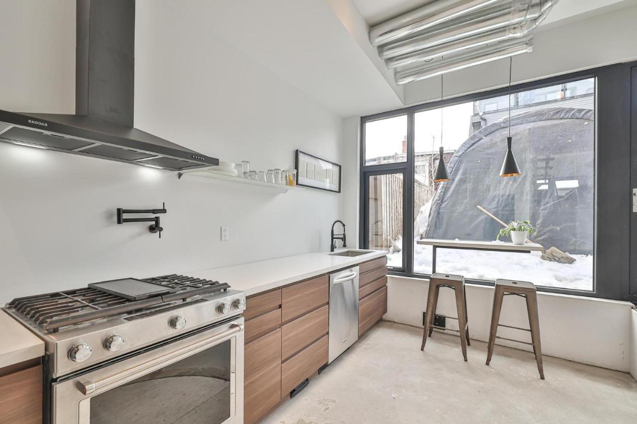 New Modern 1400 Sq Ft Coach House Near Everything Toronto Exterior photo