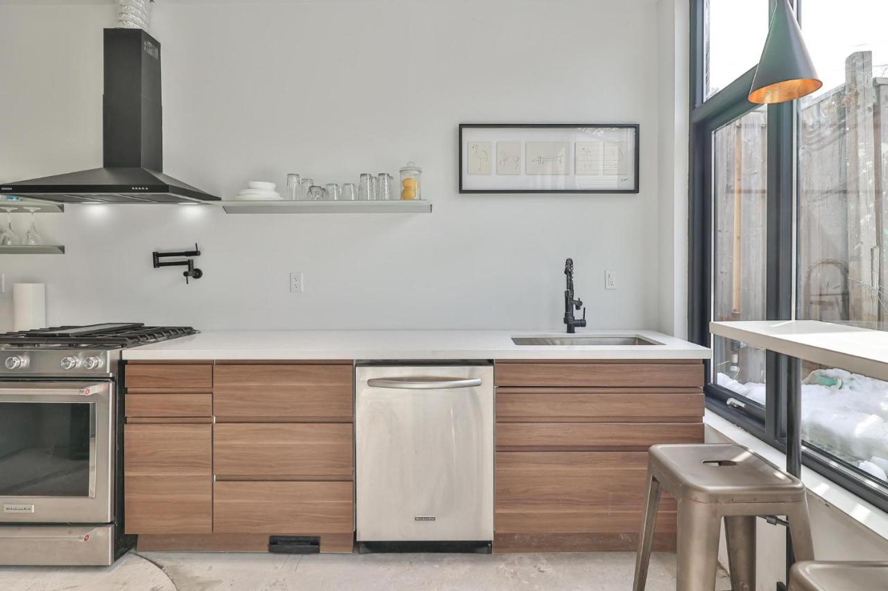 New Modern 1400 Sq Ft Coach House Near Everything Toronto Exterior photo