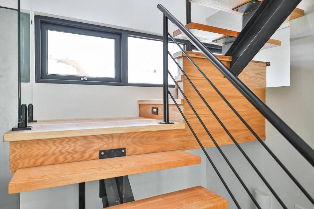 New Modern 1400 Sq Ft Coach House Near Everything Toronto Exterior photo