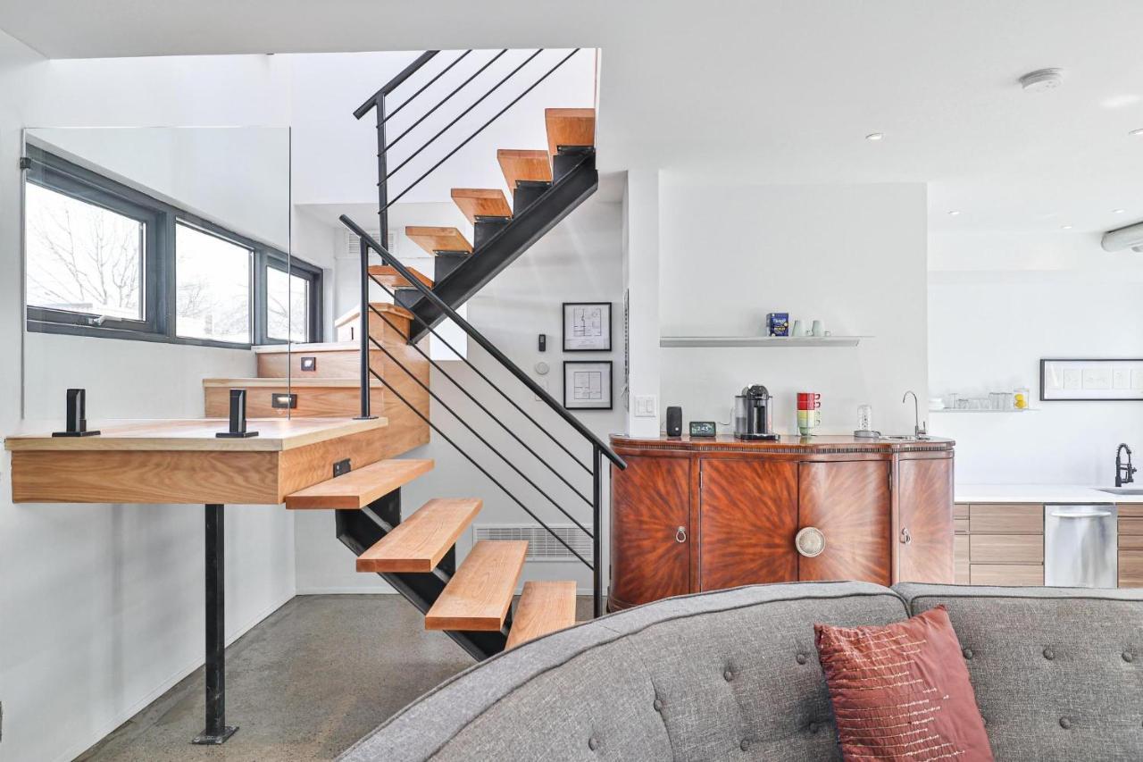 New Modern 1400 Sq Ft Coach House Near Everything Toronto Exterior photo