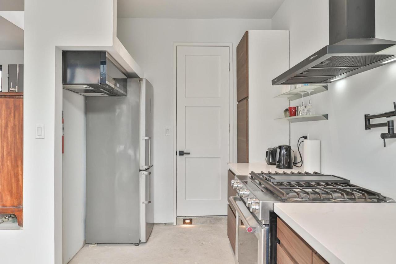 New Modern 1400 Sq Ft Coach House Near Everything Toronto Exterior photo