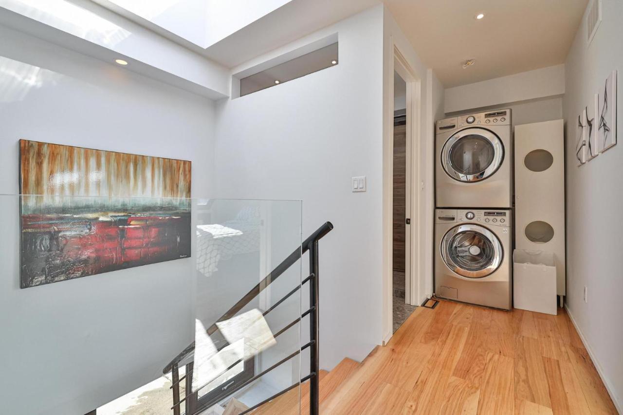 New Modern 1400 Sq Ft Coach House Near Everything Toronto Exterior photo